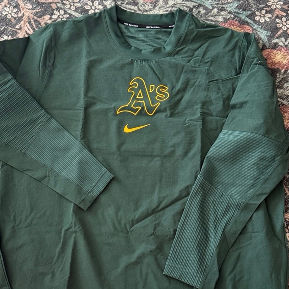 Nike Men's Forest Green Long Sleeve Shirt